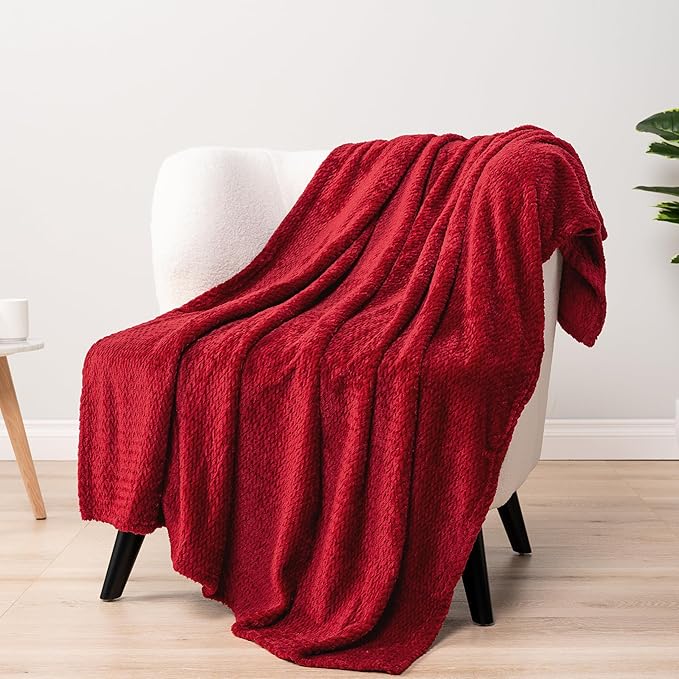 PAVILIA Soft Fleece Burgundy Dark Red Throw Blanket for Couch, Lightweight Plush Warm Blankets for Bed, Fuzzy Cozy Flannel Blanket Throw for Sofa, Travel, Jacquard Pattern, Wine Red, Twin, 60x80 inch