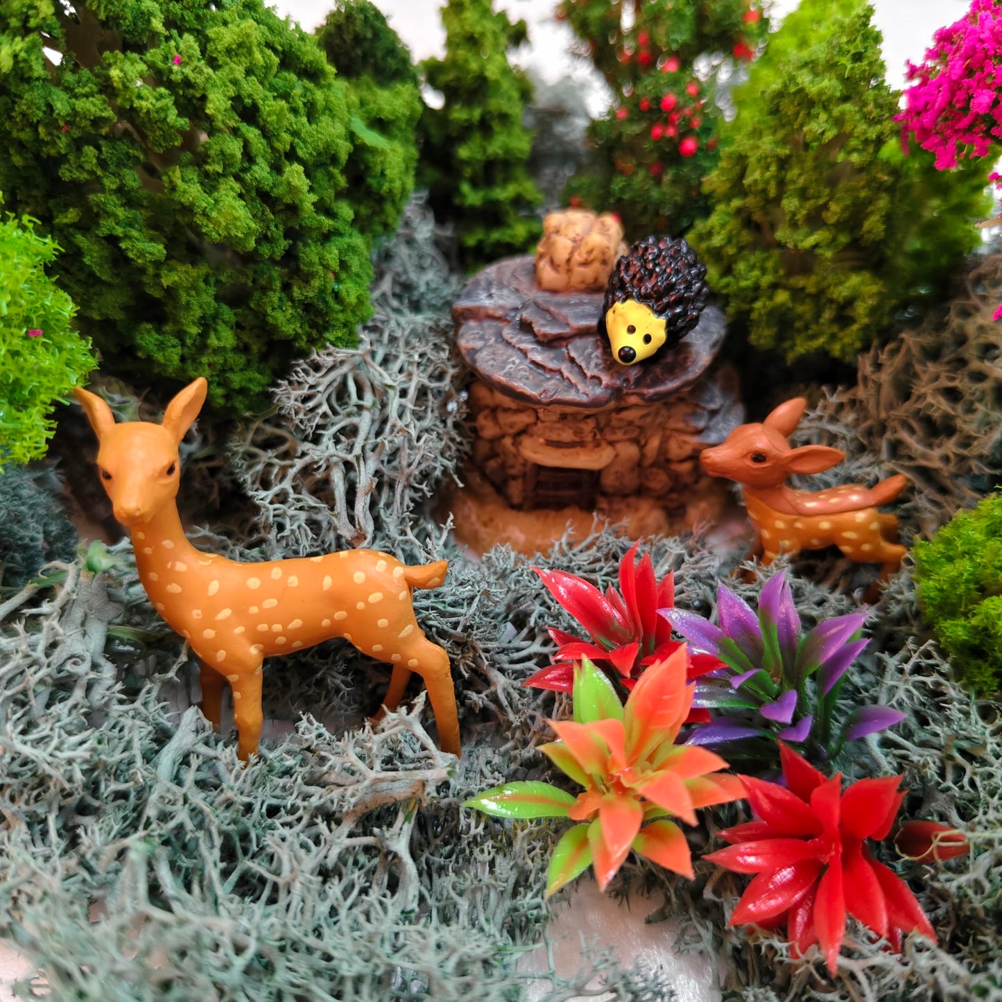 OrgMemory 45 Pcs Animal Tree, Moss, Forest Animals Figures, Plastic Trees for Projects, Model Train Scenery with No Bases, Miniature Trees Diorama Hobby Train Scenery