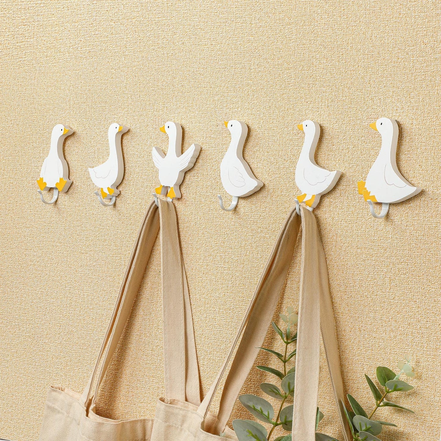 Beeveer 6 Pcs Decorative Goose Wall Hooks Kids Wooden Goose Baby Nursery Hooks Cute White Towel Hanger for Childs Nursery Bathroom Bedroom Home Decor