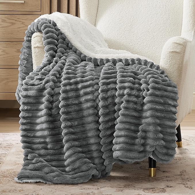 Bedsure Sherpa Blanket Twin Size for Couch - Super Soft, Cozy Fleece Thick Warm Blanket for Winter, GentleSoft Plush & Fluffy Throw Gift for Women, Home Room Decor, Dark Grey, 60x80 Inches
