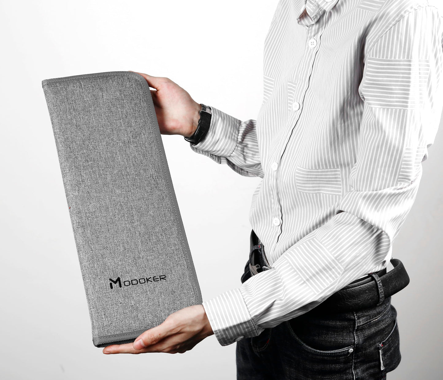 Modoker Tie Organizer Case Bag for Travel, Tie Holder Storage Box for Men Gift Necktie Carrier with Pockets for Cufflinks & Collar Stays, Rigid Anti-Wrinkle Ties Bag Fits 4–6 Ties, Grey
