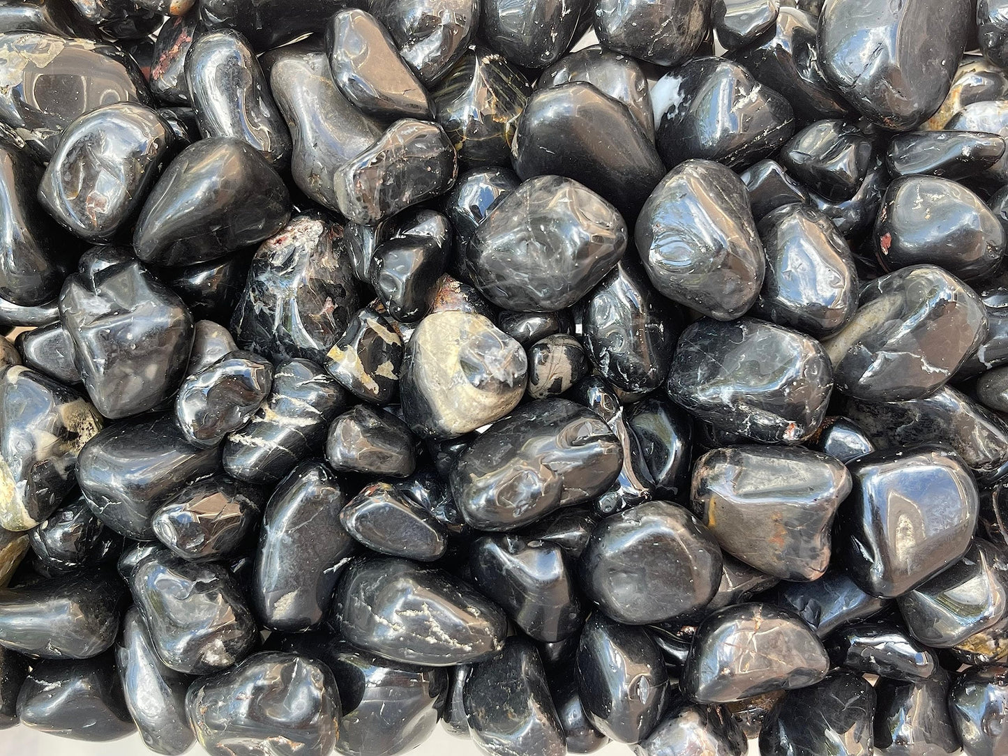 GAF TREASURES 5 Pcs Black Onyx Tumbled Stones, Polished Natural Black Onyx Gemstone, Black Onyx Healing Crystals