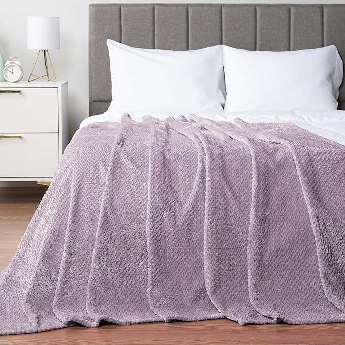 PAVILIA Soft Fleece Lavender Lilac Throw Blanket for Couch, Lightweight Plush Warm Blankets for Bed, Fuzzy Cozy Flannel Blanket Throw for Sofa, Travel, Jacquard Pattern, Light Purple, 50x60 inch