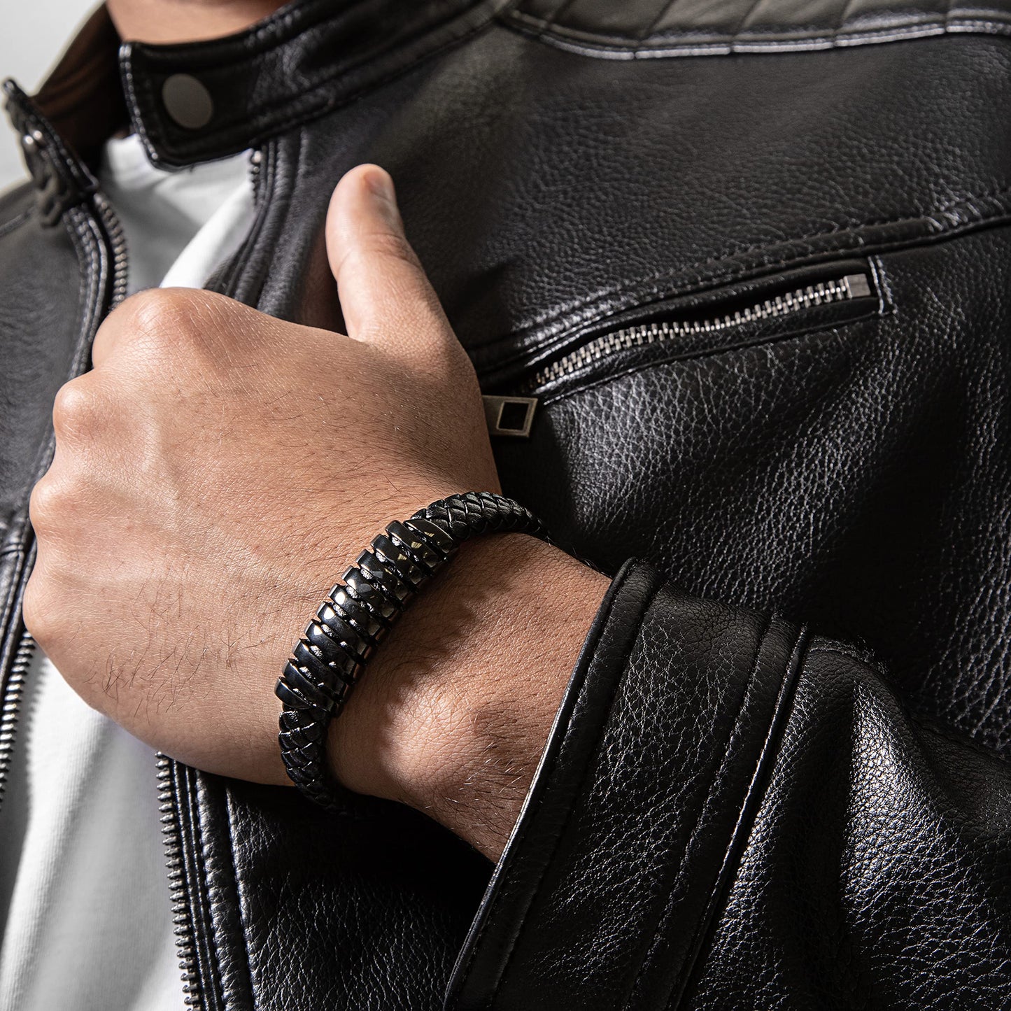 SERASAR Mens Leather Bracelet 20cm Black Men Gift Box Genuine Braided Adjust Able Magnetic Clasp Multi Layer Wrap Rope Man Mans Bracelets Jewelry Magnet Accessories