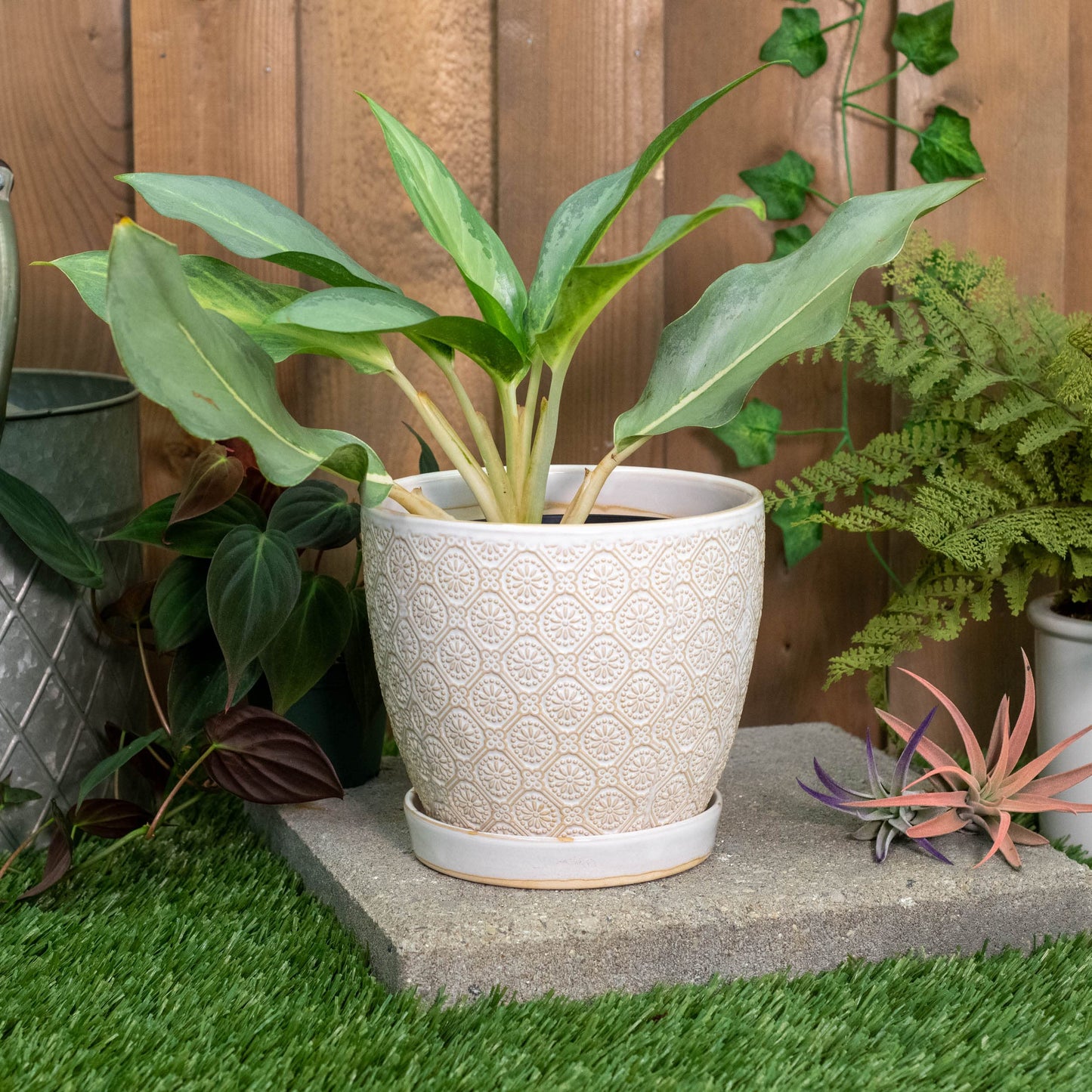 Napco Diamond and Circular White 5.25 x 6 Inch Ceramic Flower Pot Planter with Saucer