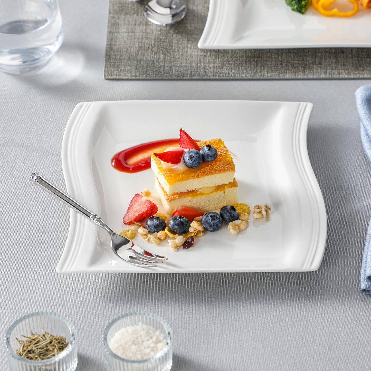 MALACASA Ivory White Dinnerware Set, 12 Pieces - Porcelain Dinner Plates, Dessert Plates and Bowls, Square Flora Pattern