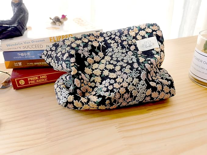 HAPPYHEIDI Women Aesthetic Travel Makeup Bag Accessory Zipper Pouch for Cosmetics, Purse Organizer, Embroidery Lucky Flowers Black