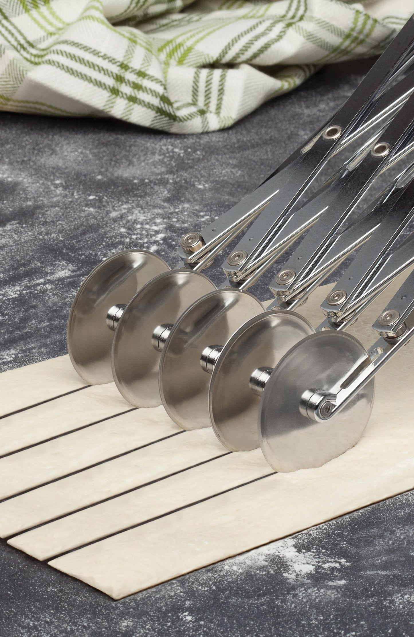 Fantes Expandable 5-Wheel Stainless Steel Dough Cutter, The Italian Market Original since 1906
