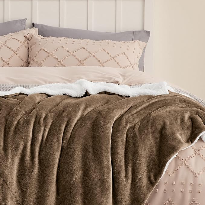 Bedsure Sherpa Fleece Throw Blanket Twin Size for Couch - Thick and Warm, Soft Fuzzy Plush Twin Blanket for Winter, Camel, 60x80 Inches
