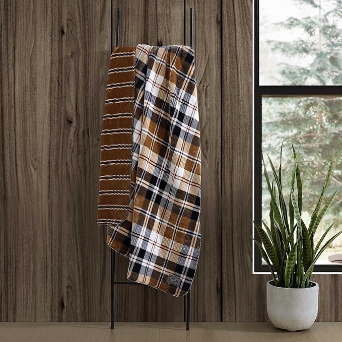 Eddie Bauer - Twin Blanket, Reversible Plush Bedding, Plaid Home Decor, Oeko-Tex Certified (Tralhead Plaid Beige, Twin)