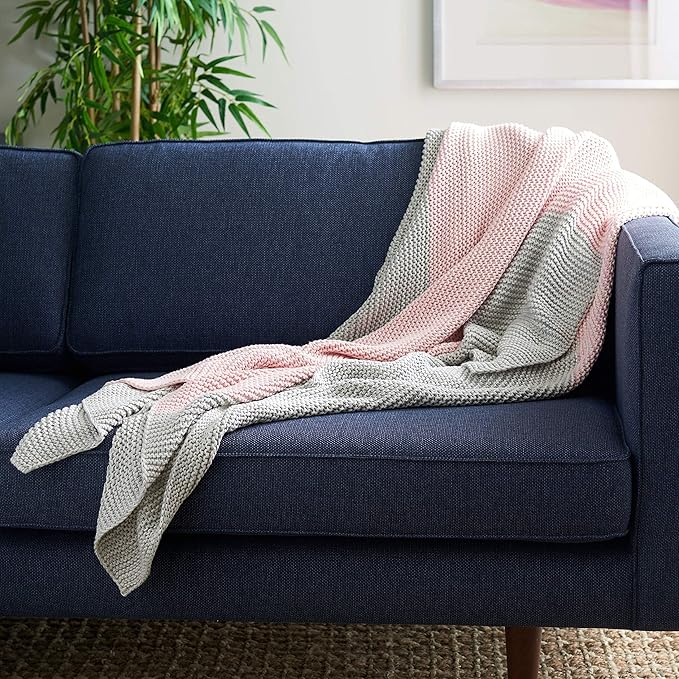 SAFAVIEH Home Collection Elowen Grey/Pink Cotton 50 x 60-inch Sofa Chaise Lounge Club Chair Living Room Bedroom Decorative Throw Blanket THR224A-5060