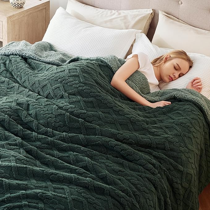 Bedsure Sherpa King Size Blanket for Bed- GentleSoft Fleece Fluffy & Cozy Cable Jacquard Tufted for Women Gift, Thick and Warm Blankets for Winter, Dark Green, 108x90 Inches
