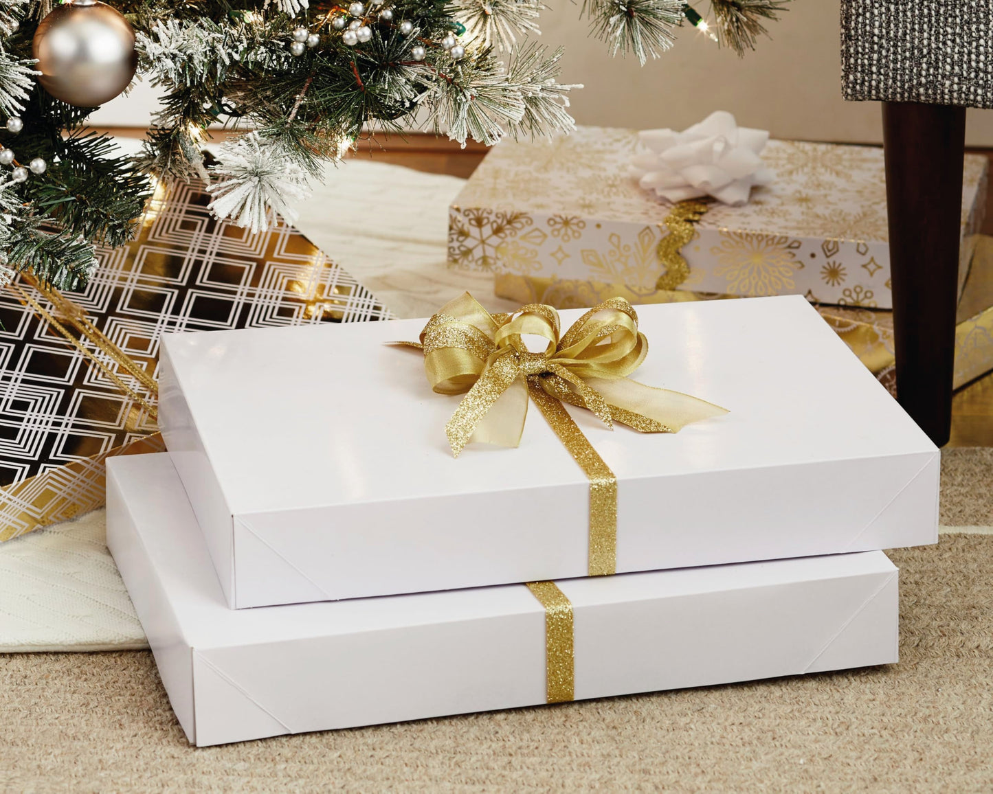 Hallmark 17" XL Gift Boxes with Lids (12 White Robe Boxes, White) for Birthdays, Graduations, Christmas, Weddings, Bridal Showers