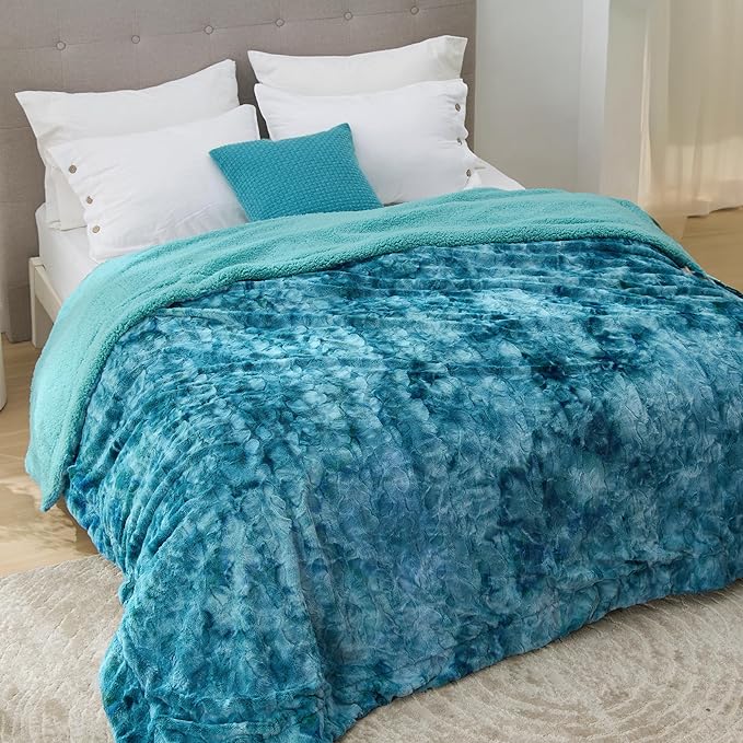 Bedsure Sherpa Blanket King Size - Soft, Fuzzy & Fluffy Faux Fur - Warm, Cozy Blanket for Couch, Sofa and Bed, Tie Dye Design, Teal,108x90 Inches