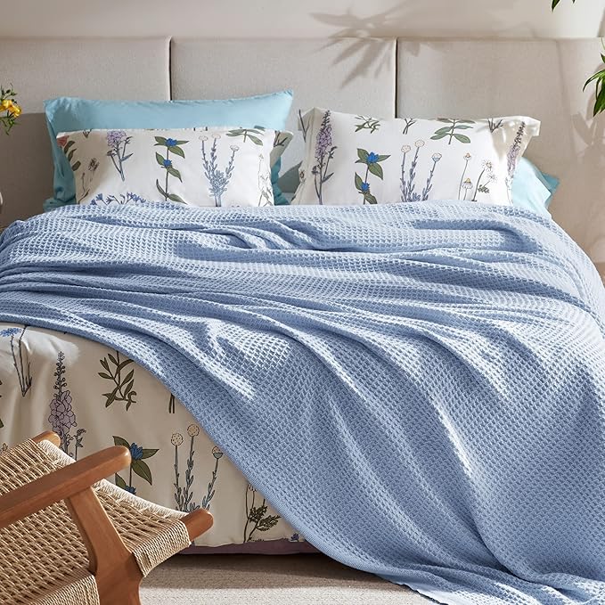 Bedsure 100% Cotton Blanket Queen Size for Bed - Breathable and Soft, Waffle Weave Blanket for Summer Spring, Sky Blue, 90x90 Inches