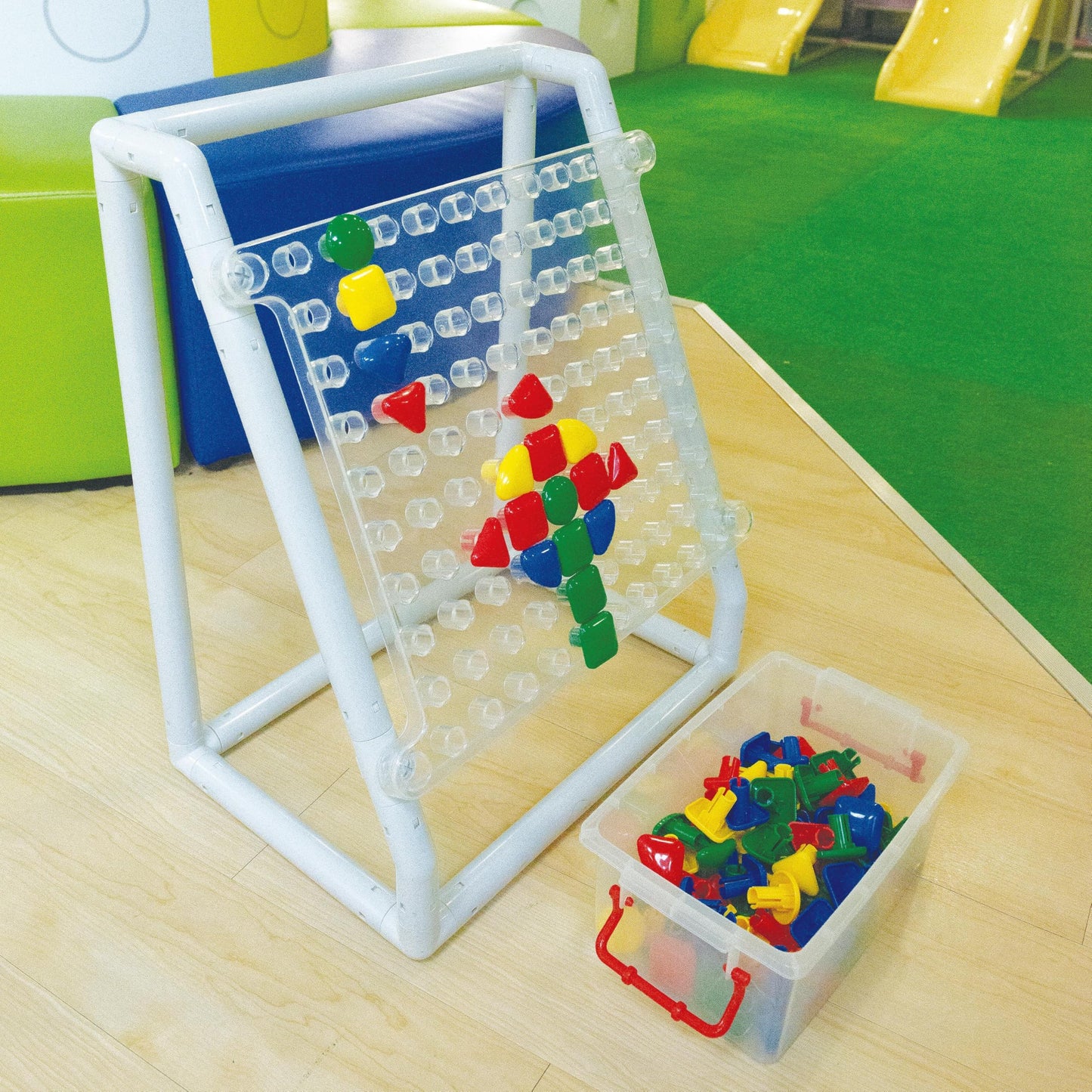 Constructive Playthings Mega Pegboard – 100 Oversized Pegs with Stand & Storage | STEM Manipulative for Math, Science & Special Needs