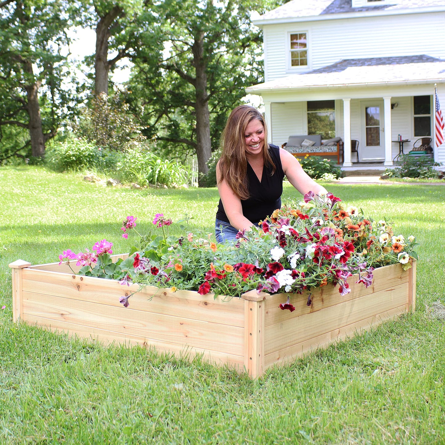 Sunnydaze Square Wood Raised Garden Bed - Outdoor Elevated Planter Box for Flower, Vegetable, and Herb Gardening - 4’ x 4’