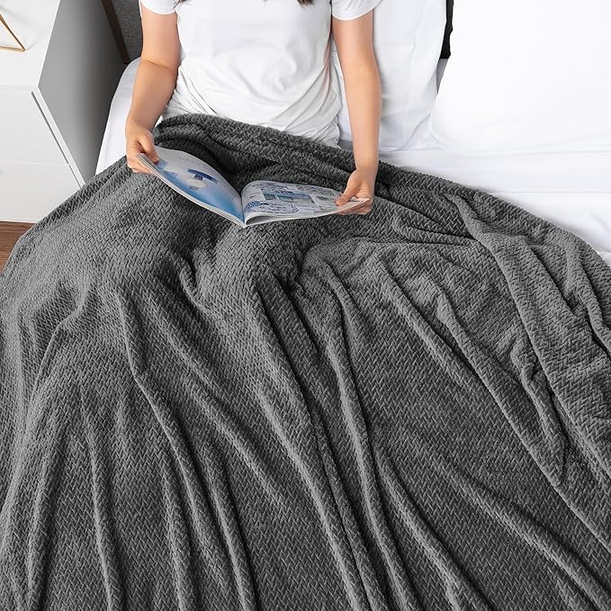 PAVILIA Soft Fleece Dark Grey Throw Blanket for Couch, Lightweight Plush Warm Blankets for Bed, Fuzzy Cozy Flannel Blanket Throw for Sofa, Travel, Jacquard Pattern, Charcoal Gray, 50x60 inch