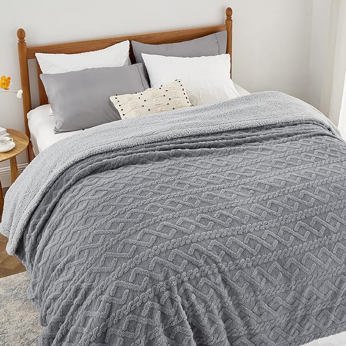 Bedsure Sherpa King Size Blanket for Bed- Fleece Soft Cozy Fuzzy Cable Blankets for Women, Thick Warm for Winter and All Seasons, Grey, 108x90 Inches