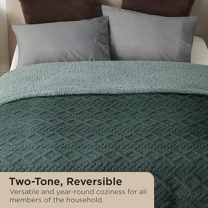 Bedsure Sherpa Queen Size Blanket for Bed - GentleSoft Fleece Fluffy & Cozy Cable Jacquard Tufted for Women Gift, Thick and Warm Blankets for Winter, Dark Green, 90x90 Inches