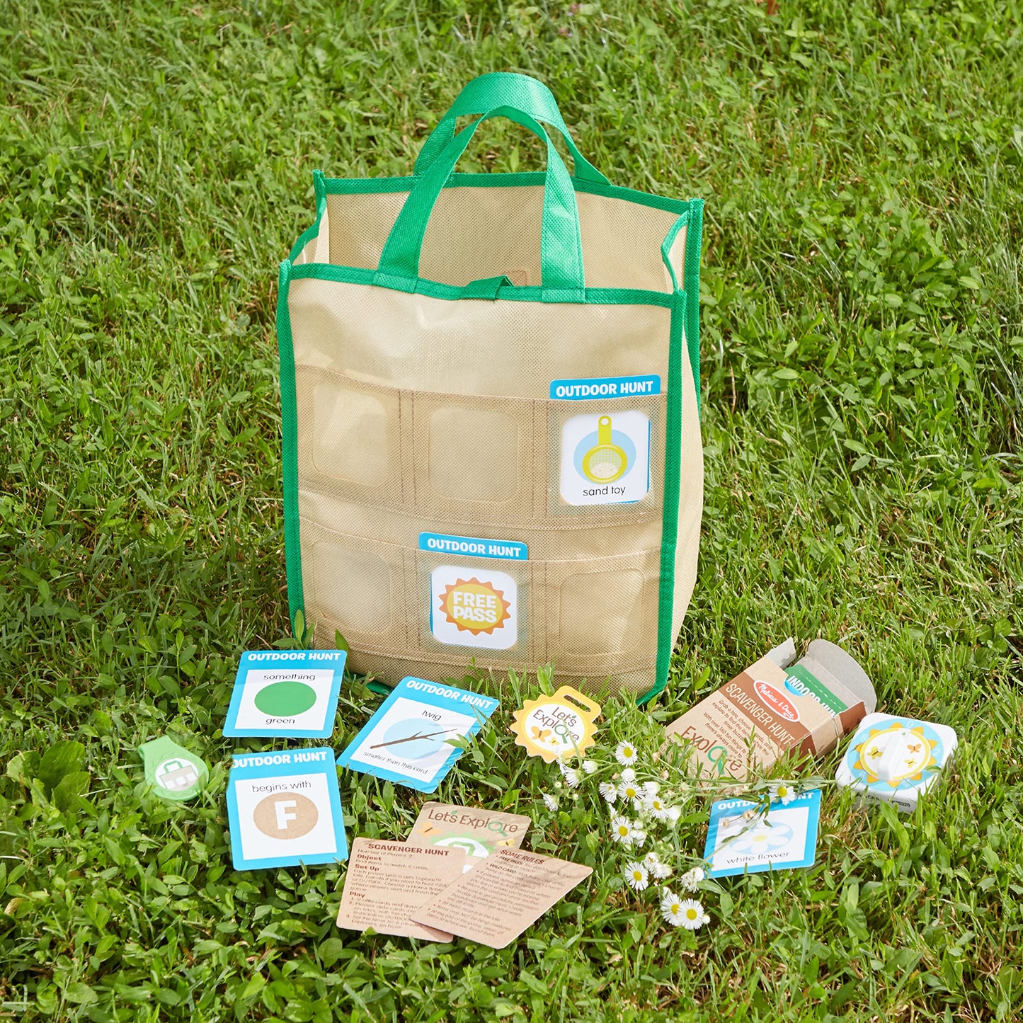 Melissa & Doug Let’s Explore Indoor/Outdoor Scavenger Hunt Play Set – 80 Double-Sided Cards
